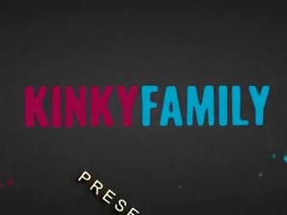 Excentrický rodina - zoe květ - nyní já souložit můj stepdaughter