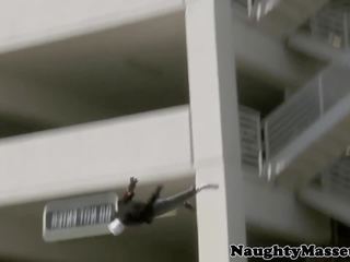 Uly emjekli detective creampied on ofis stol, ulylar uçin clip d2