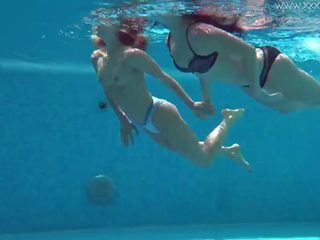 Jessica at lindsay hubad paglangoy sa ang pul: hd malaswa video bc