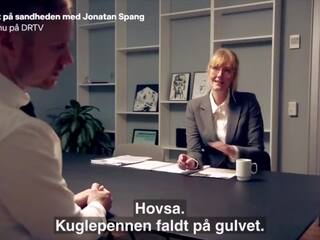 덴마크의 full-blown ditte hansen pretends 에 핥기 젖꼭지 에 skit