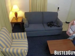 Homoseksualec delinquent veza za obrazno