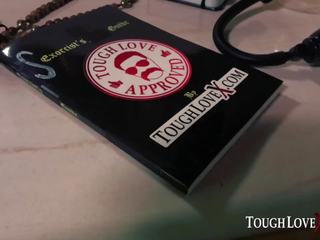 Toughlovex aasialaiset teinit jade kushin vastaanottaa a sexorcism.