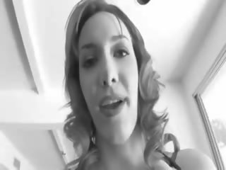 Audrey elson ama negra pájaro carpintero