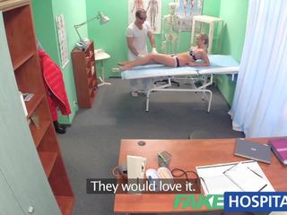Fakehospital smashing bjonde dashuron the mjekët muskul