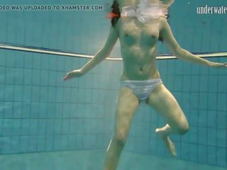 Rumaja loses her kathok underwater, free bayan f5