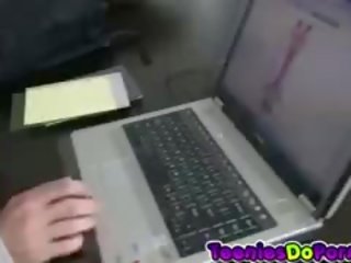 Student kalina dëshiron në studim e tij peter