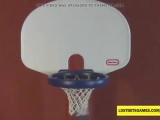 Kaakit-akit babae maglaro maghubad basketbol, Libre malaswa film d4