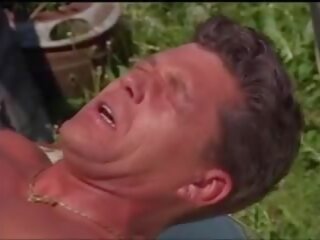 Betje eje eva fucks at a junkyard, mugt big fuck xxx movie xxx clip show