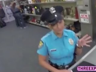Spogledljiva policija divinity vožnja peter