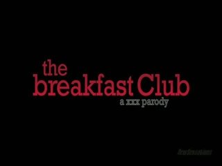 Sebuah sarapan klub parodi andy san dimas, breanne benson, brooke mobil van buuren, faye reagan, samantha ryan, sirene sexton, tessa taylor