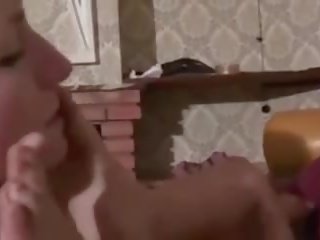 Likainen puta orja puhdas latinan jalkaa