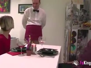 Vaihtoehto suicide lassie ja latina rakastajatar naida diner.