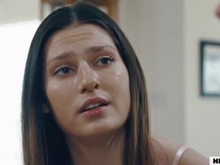 Stepdaughter má zábava s strýc krok maminka enters: vysoká rozlišením dospělý film 03