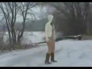 Mom Strip Nude in the Snow, Free In Twitter xxx film mov ba