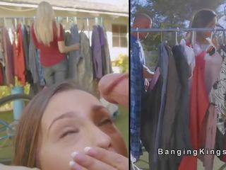 Brunet has sneaky sikiş movie at yard sale