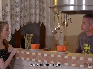 Daddy4k 爸 會談 一 很多 同 jessi 然後 生情愫 她的.
