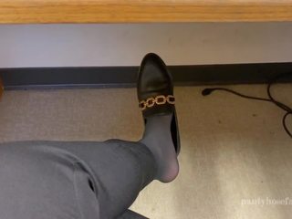 Kolgotki foot play in jemagat öňünde 2, mugt hd xxx clip a4