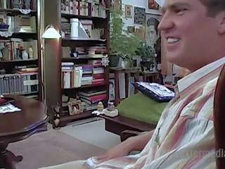 Oma ist noch schwanz geil, mugt mugt oma ulylar uçin clip vid 0a