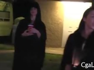 Prostaški lesbo tolpa bang