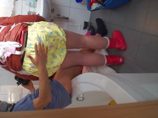Rezin prostitutka fetasoga loves to serve sik: mugt hd x rated movie ad