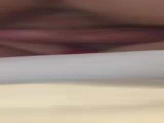 Šviesiaplaukis syssy femboy esamas pakliuvom su jos raudonas gstring