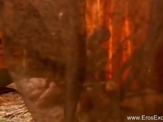 Indiýaly lovers create new positions, mugt kirli clip 11