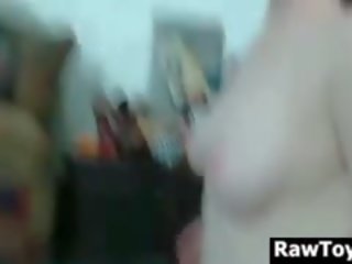 Rousse étant baisée par son machine