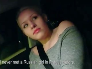 Blondīne izpaužas par a bezmaksas braukt uz exchange par xxx filma