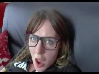 Magnificent nerdy britský šlapka dostane v prdeli podle an starší kámo.
