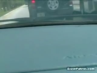 Špansko turist zanič off cops med na čas da partner waits v avto