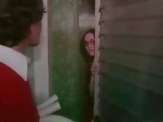 Lvia: falas e moçme seks film kapëse db