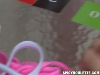 Kõrge kool nukud võttes funtime selgesõnaline roulette ja võttes x kõlblik