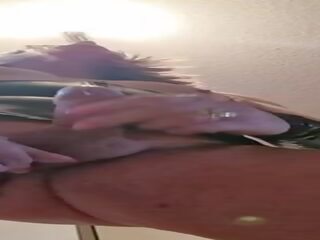 Upwiew masturbation