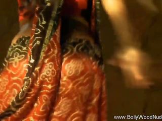 Brünette exotisch asiatisch bolly mieze, kostenlos hd x nenn film vid f7