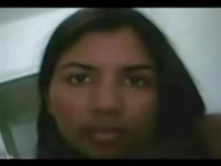 Indian daughter In Chudi Showing Everything At Webcam