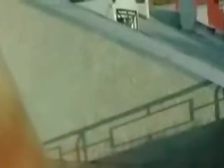 Blond russisch femme fatale wird sie arsch gefickt draußen