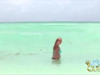 巨乳 kali 西 在 她的 华丽 游泳 穿 挑逗: 自由 脏 夹 16