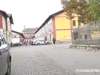 Eager brunette offered awis by stranger, xxx video af