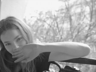 Vidage デ couilles エン regle sur kristine froseth: 大人 フィルム 87