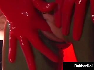 Femdom latexové královna rubberdoll fucks blondýnka otrok: x jmenovitý video b1