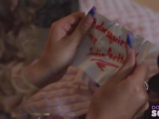 Docsquirt - groovy curly maly enjoys getting her burungpun squirting